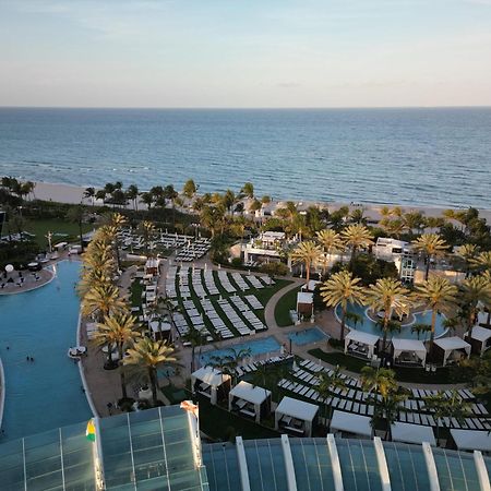 Fontainebleau Resort Balcony W Ocean And City View マイアミビーチ エクステリア 写真